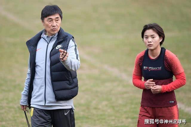 阿里一年未参赛，回归英乙巴尼特训练寻求新契机